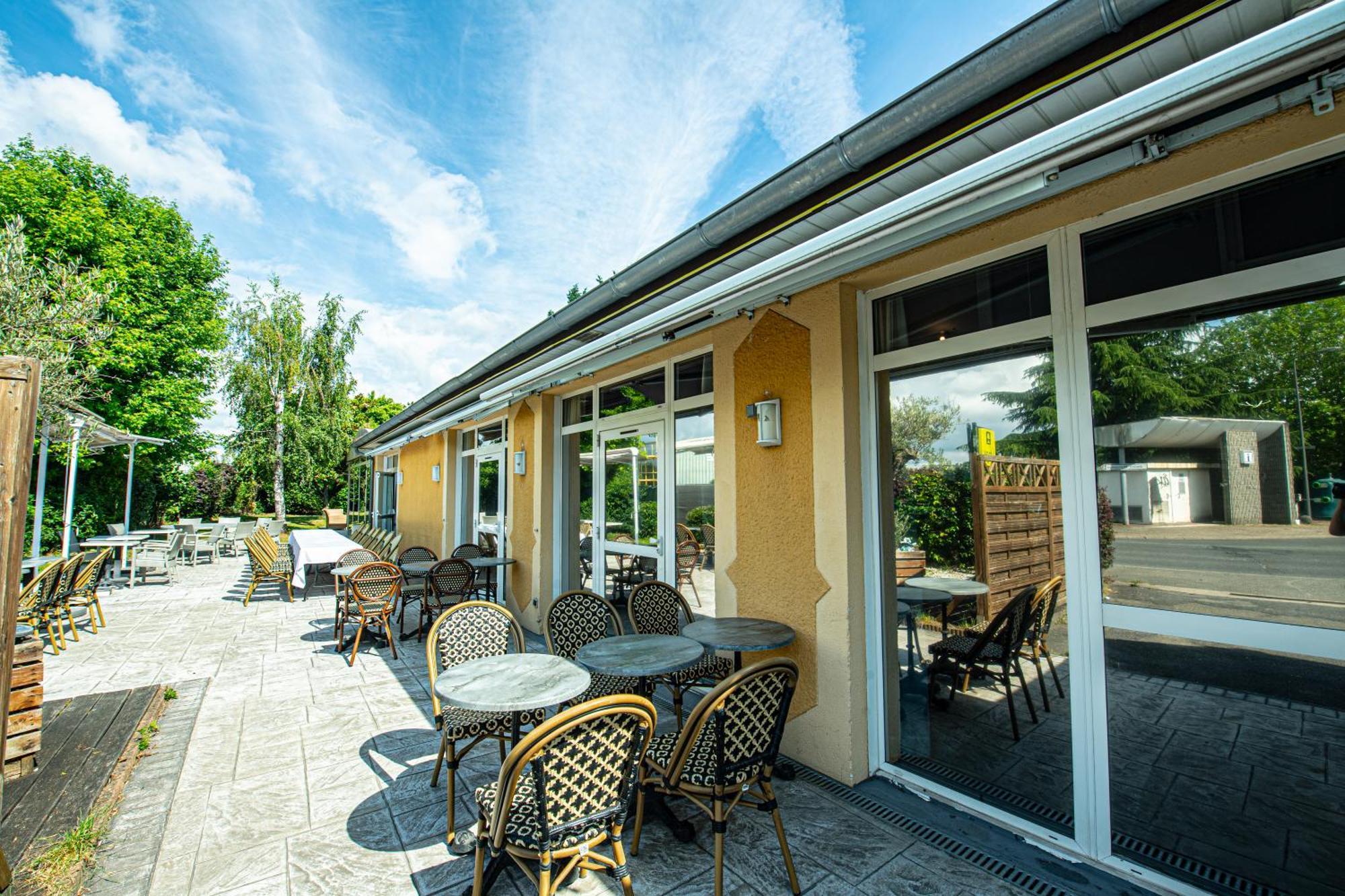 Logis Hotel - Le Relais Du Parisis Villeparisis Exterior foto